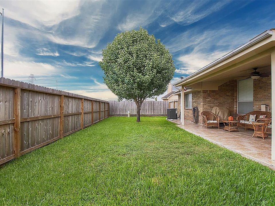 2nd image of 1910 N Carlsbad Ln