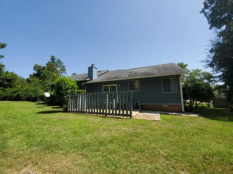 6400 Hollyhock Ct — Photo 9