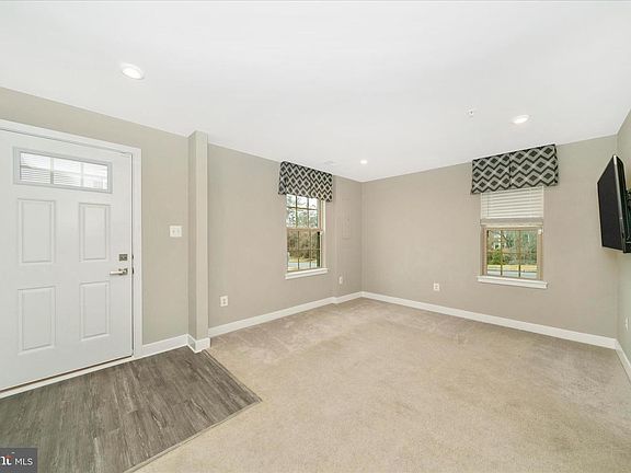 4th image of 9537 Tall Oaks Rd