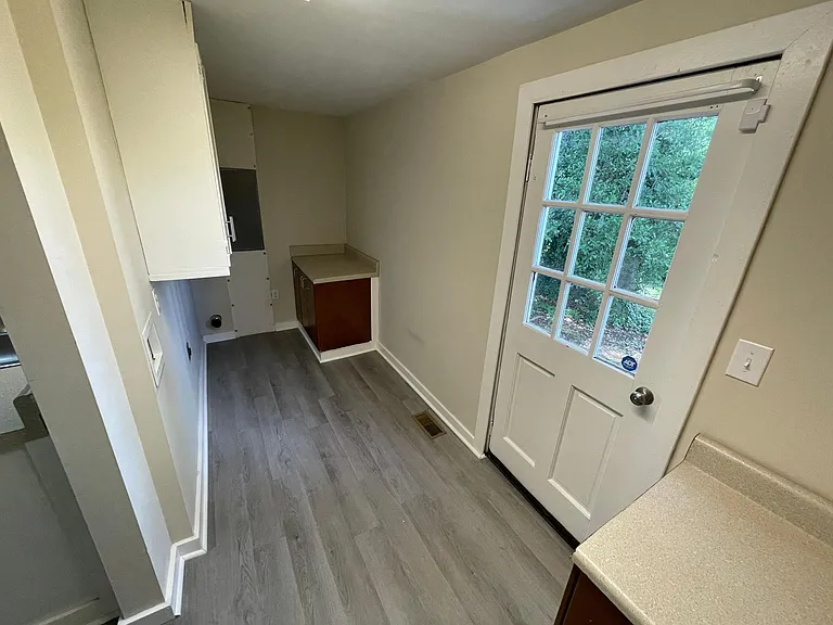 442 Greenleaf St — Photo 12