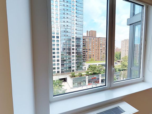 4th image of 795 Columbus Ave APT 8K