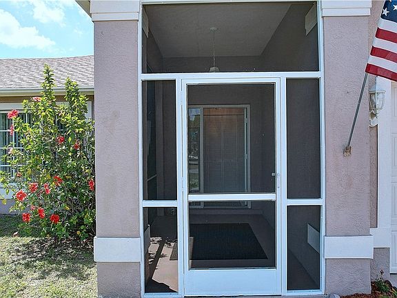 3rd image of 18339 Morrisson Ave