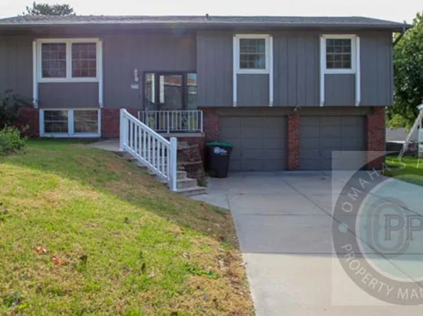 9411 Manderson St, Omaha, NE 68134