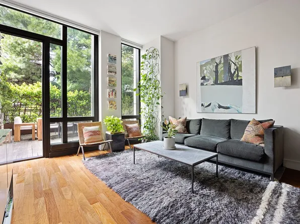 101 Warren St APT 590, New York, NY 10007