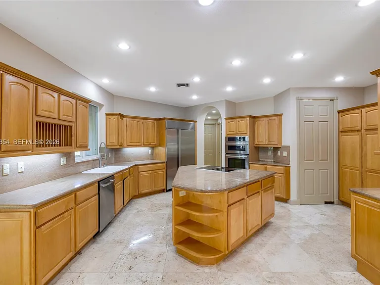 129 Gavilan Ave — Photo 14