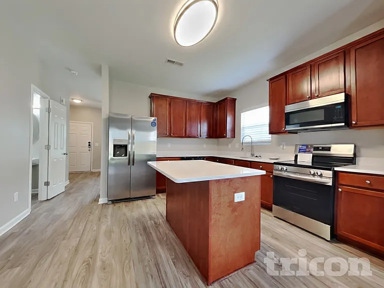 2048 Lauren Woods Dr — Photo 8