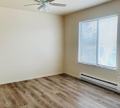 2nd image of 145 Glen St #2H