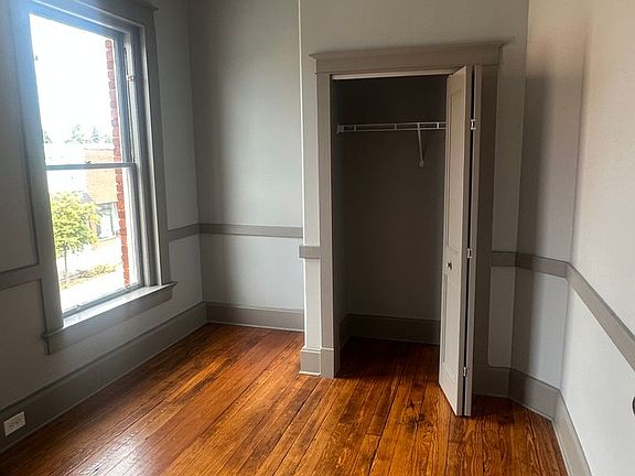 4th image of 106 N Broad St #B