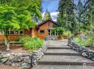 772 Park Ave NE, Bainbridge Island, WA