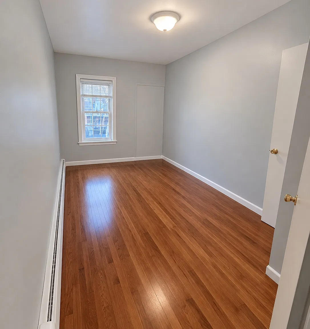 5 bed, 1.5 bath, 1600 sqft, $4,700 — Photo 4