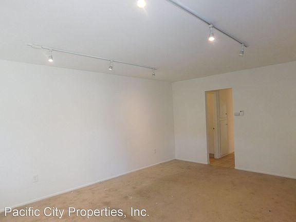 4th image of 7062 Heil Ave APT 3