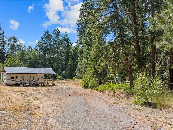4th image of 261 Prairie Lane