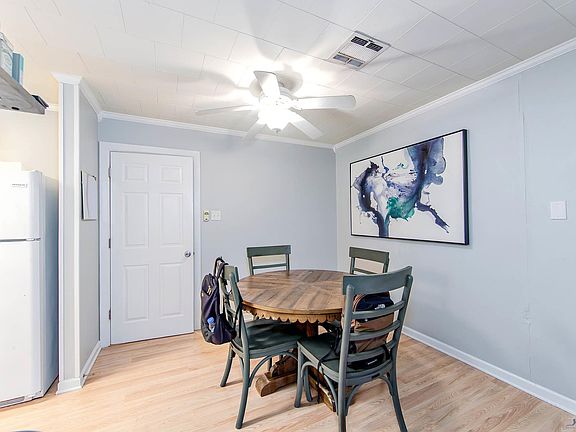 3rd image of 303A Highland Dr
