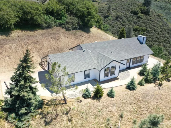 30701 Fox Ridge Ct, Tehachapi, CA 93561