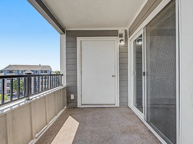 Kensington Apartments — Photo 62