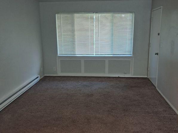 900 Olympic Ave APT 8, Shelton, WA 98584