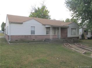 901 Summitt St, Henryetta, OK 74437