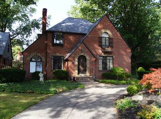 800 Wagar Rd, Rocky River, OH 44116