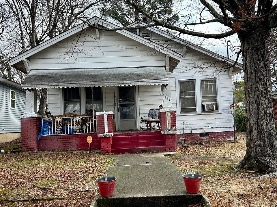 1st image of 910 Chester St