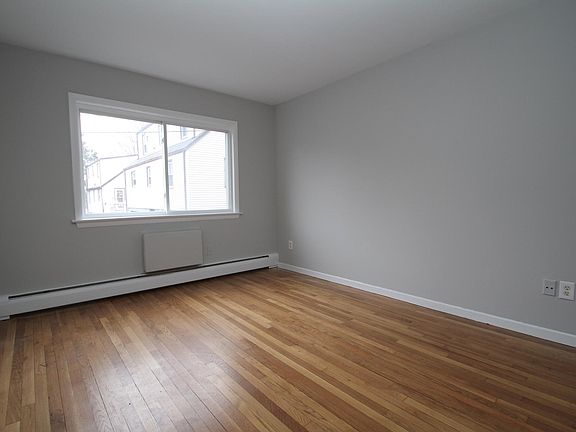 5th image of 29 Ferris Ave APT 17