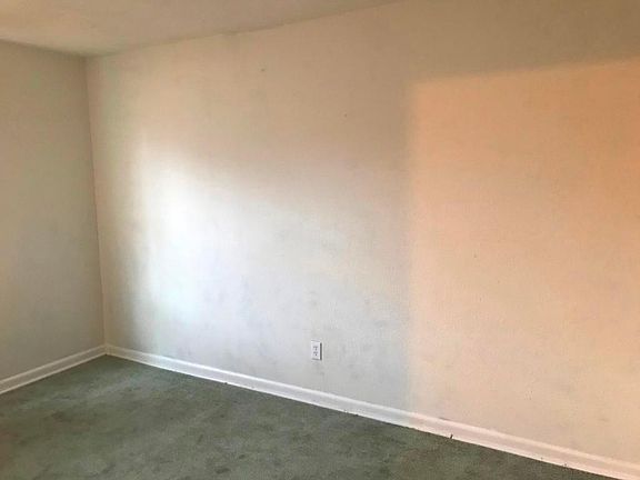 4th image of 543 Margrave Dr