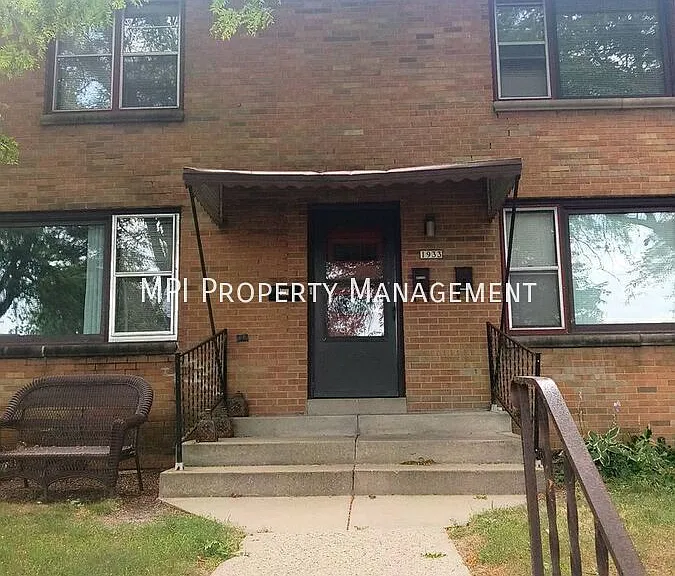 1933-39 E Oklahoma Ave #3 — Photo 6