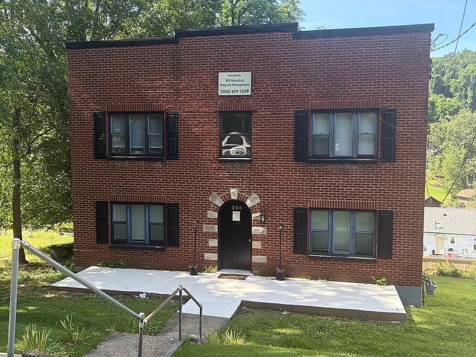 226 Sutherland Dr