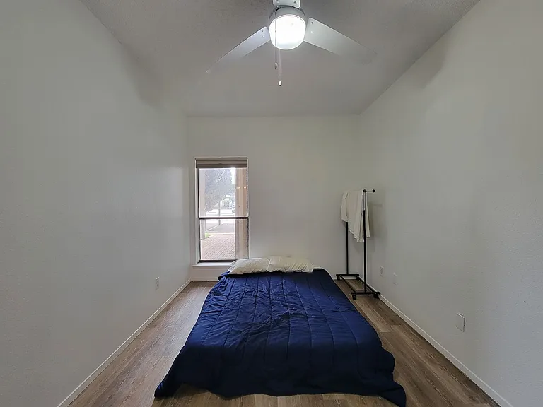 7119 N Holiday Dr — Photo 30