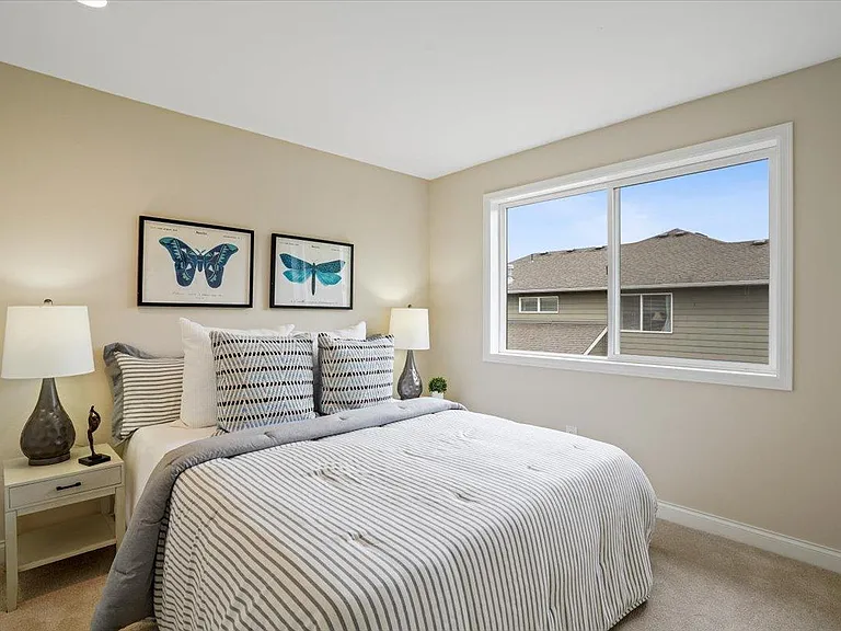 24275 SE 1st Pl — Photo 36