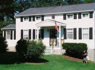 37 Meadow Ln, Modena, NY 12548