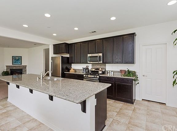 2nd image of 38050 Fairbrook Dr