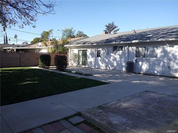 4th image of 22454 Lull St
