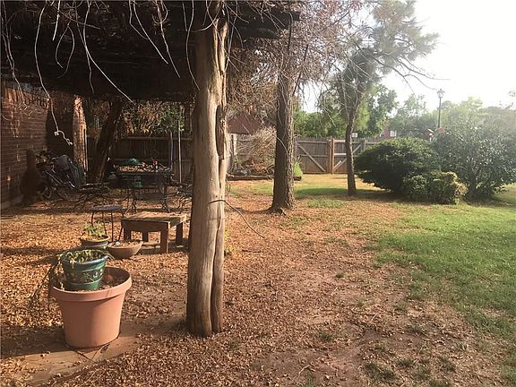 3rd image of 4437 Baxter Dr