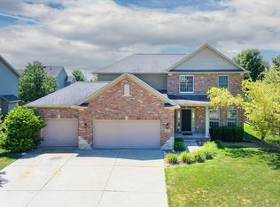 3907 Rockledge Rd, Bloomington, IL 61705