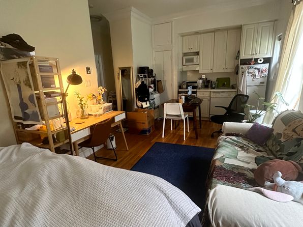 201 E 81st St APT 4C