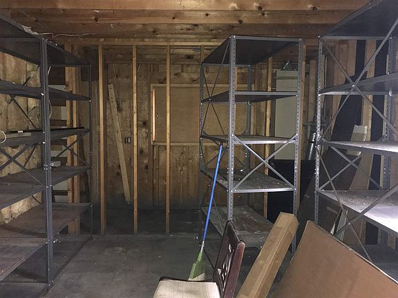 4th image of 4660 Meadow 24th Ln