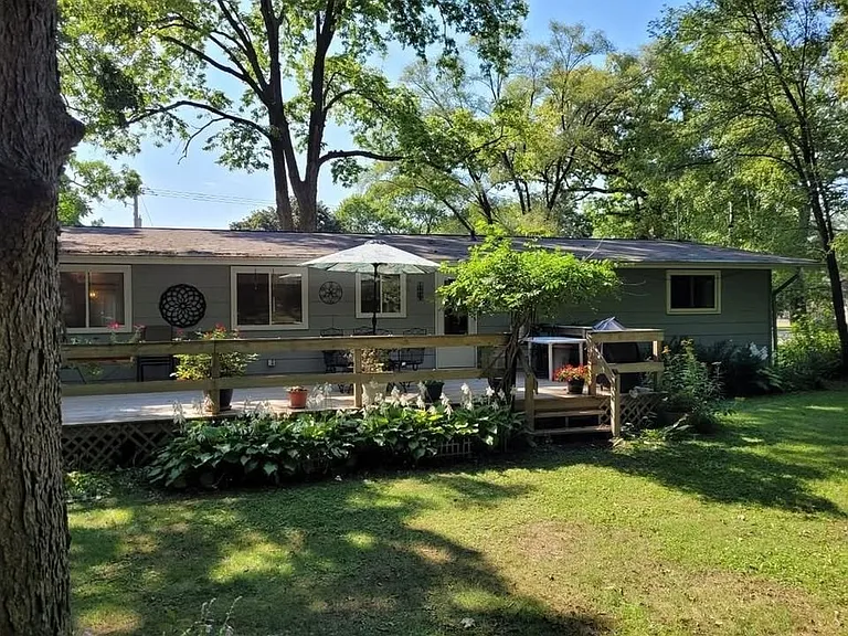 2283 S Riverside Dr — Photo 5