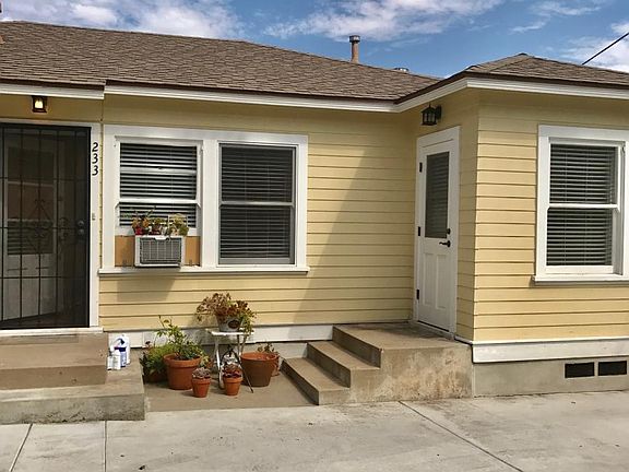 2nd image of 233 Ivy St