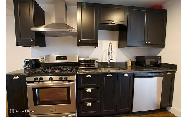 Rented by Douglas Elliman | media 23