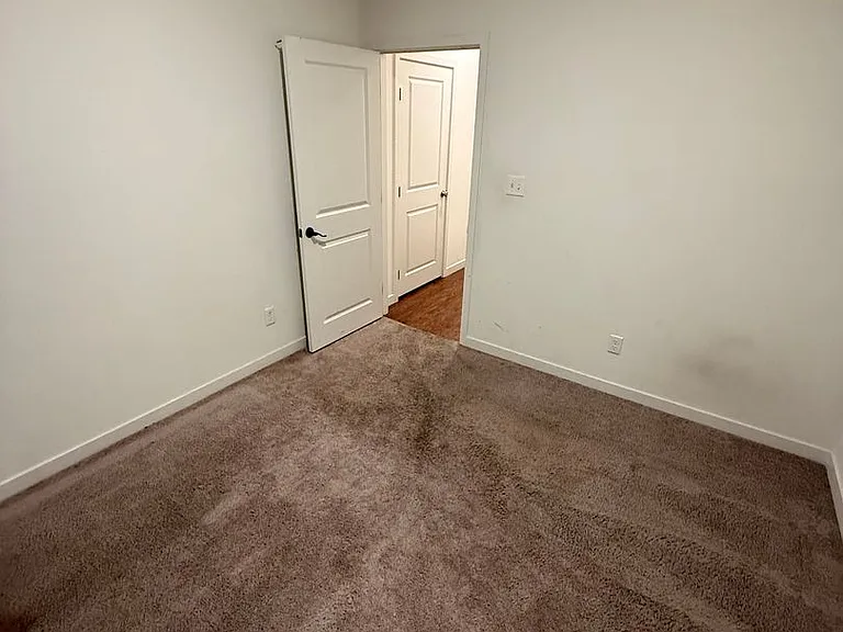 2717 Mercedes Dr — Photo 22