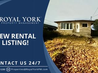 93 Ridge St #1, Hamilton, ON L9A2X4