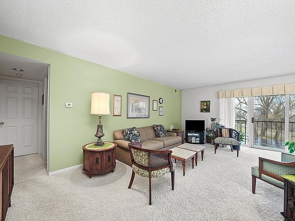 2nd image of 18531 Wentworth Ave Unit 3D