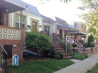 6422 75th St, Middle Village, NY 11379