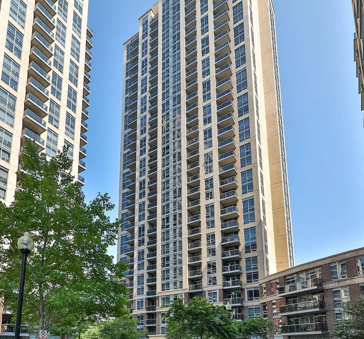 3 Michael Power Pl — Photo 1