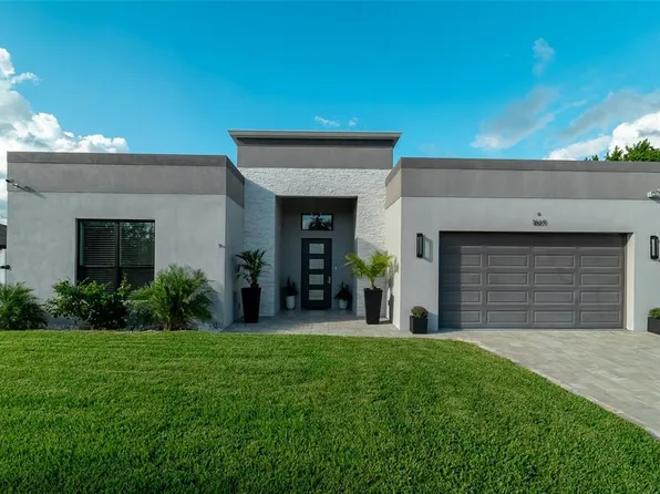 1669 Colleen St, Sarasota, FL 34231