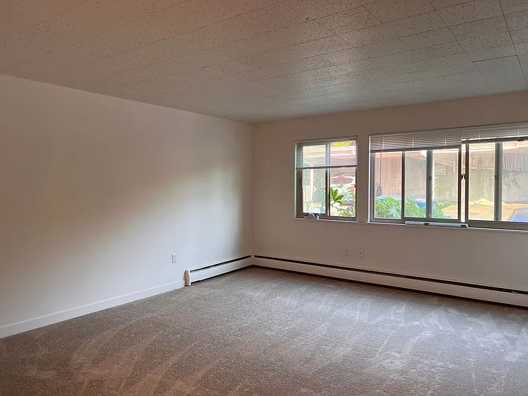 Seasons Apartments — Photo 25