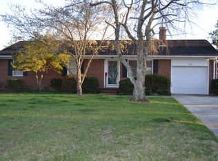 1930 Dorsett St, Burlington, NC 27215