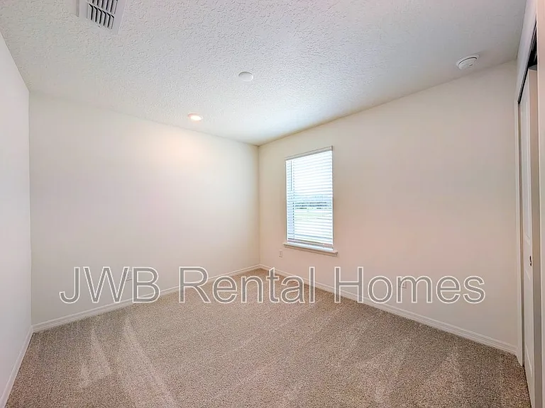 1865 Sue Meadow Ln — Photo 15