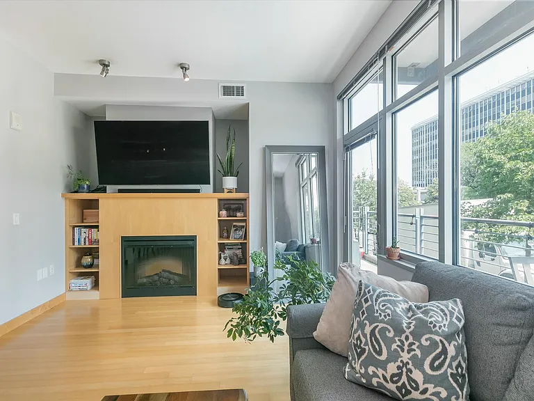 309 W Washington Ave #213 — Photo 20