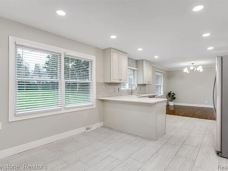 2784 Aldgate Dr — Photo 11